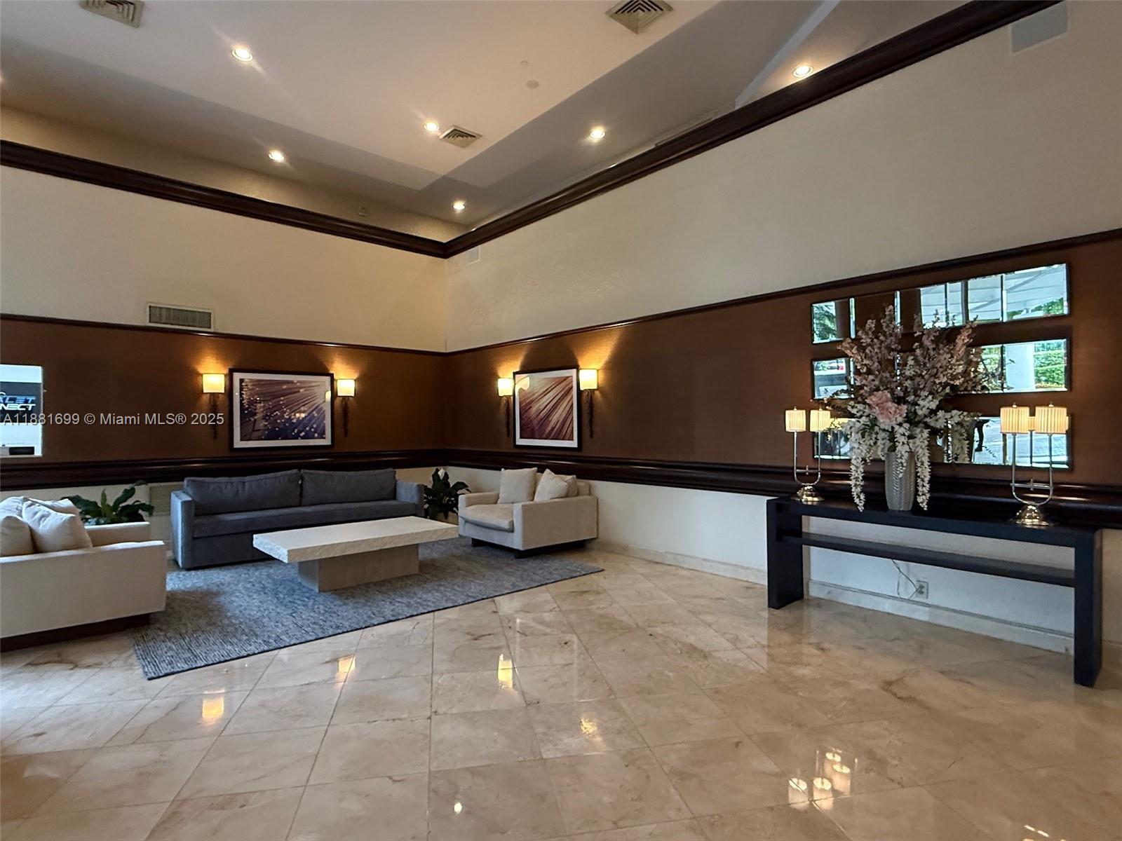 3400 NE 192nd St #2103, Aventura FL 33180