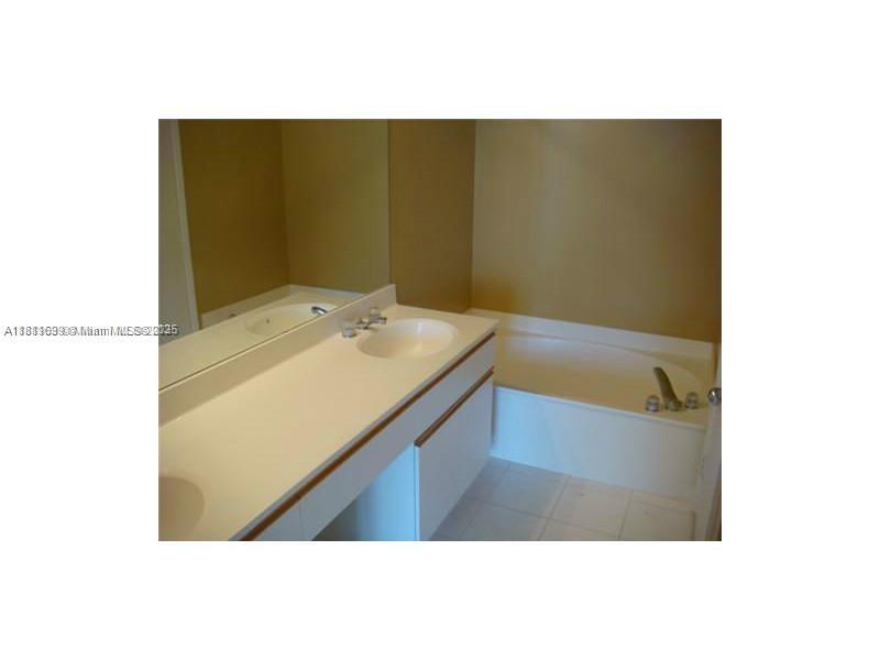 3400 NE 192nd St #2103, Aventura FL 33180