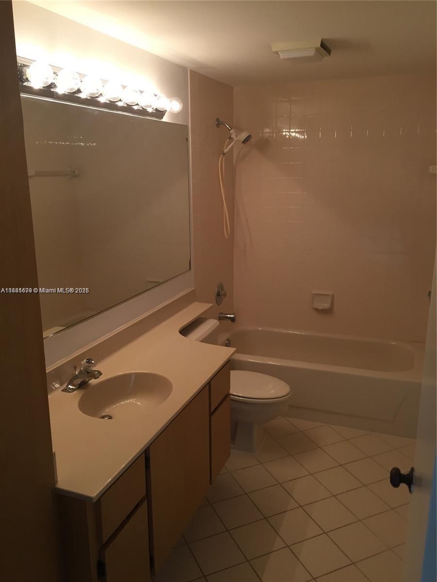 3400 NE 192nd St #2103, Aventura FL 33180