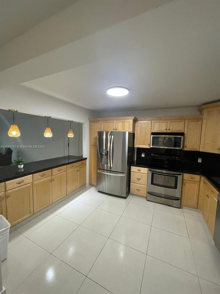 8877 Collins Ave #305, Surfside FL 33154