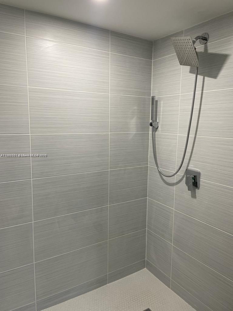 8877 Collins Ave #305, Surfside FL 33154