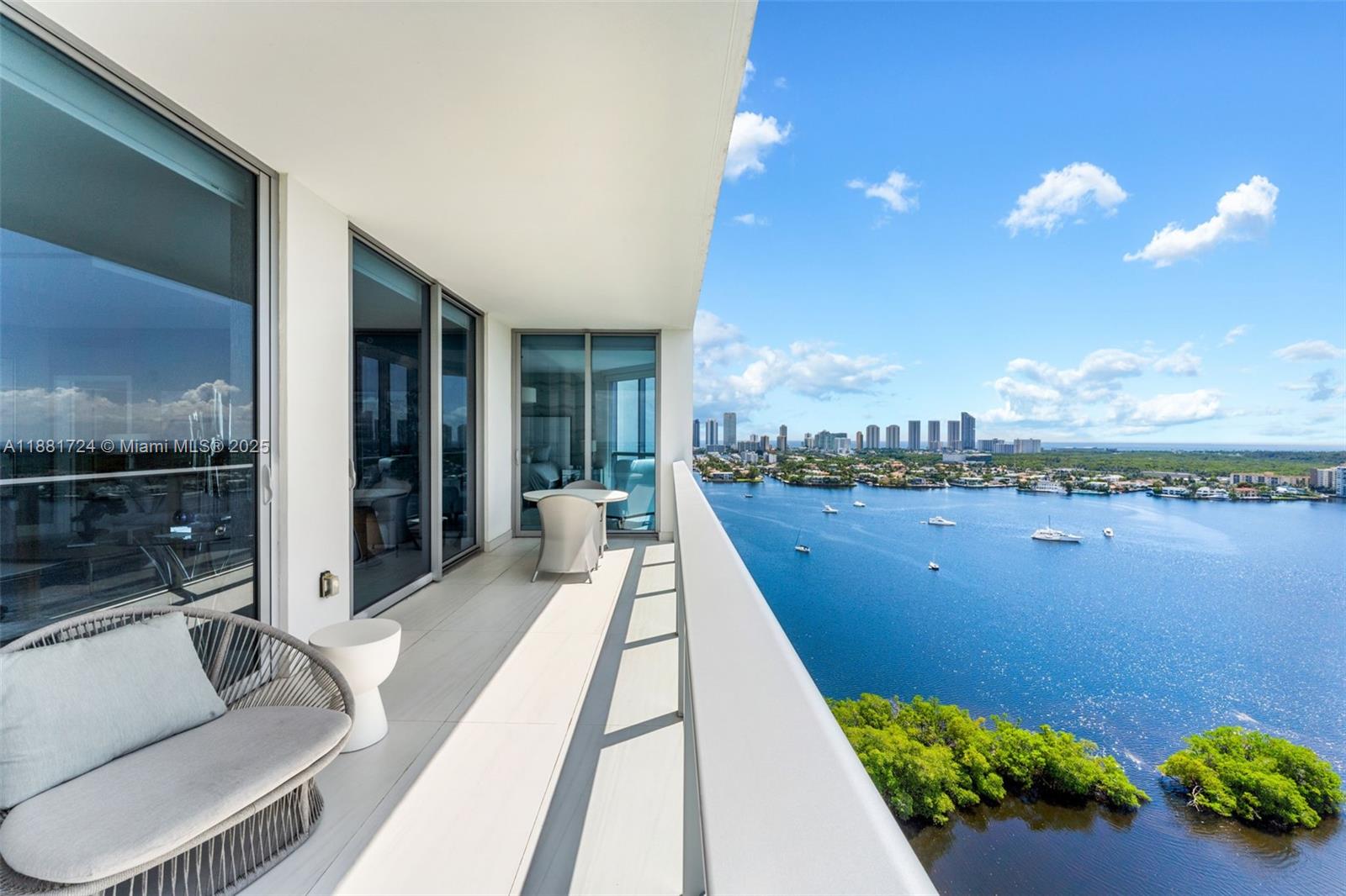 17111 Biscayne Blvd #2202, North Miami Beach FL 33160