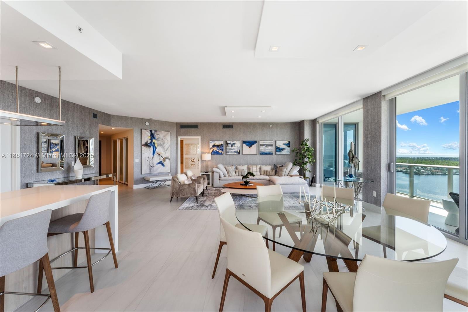 17111 Biscayne Blvd #2202, North Miami Beach FL 33160