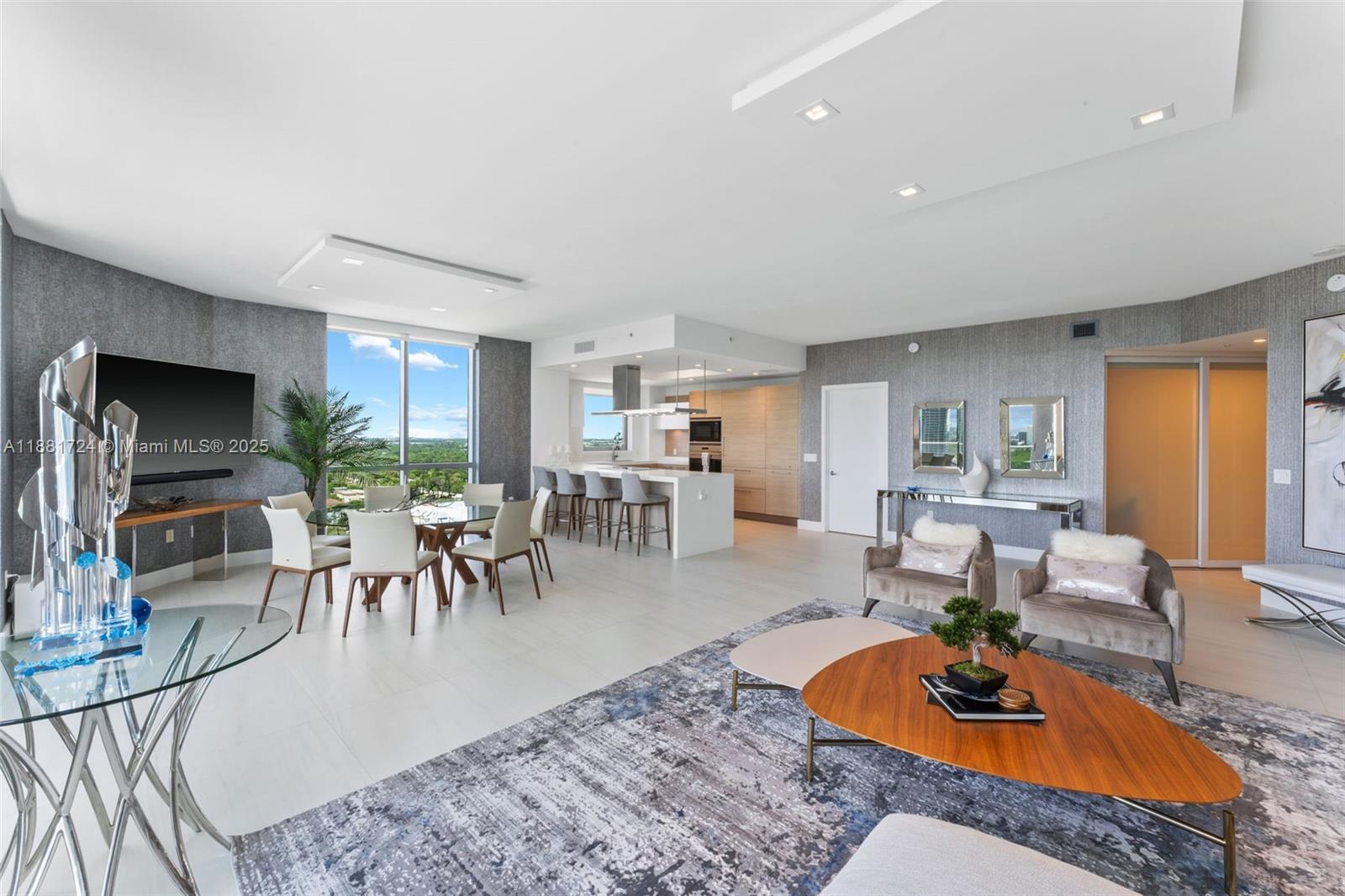 17111 Biscayne Blvd #2202, North Miami Beach FL 33160