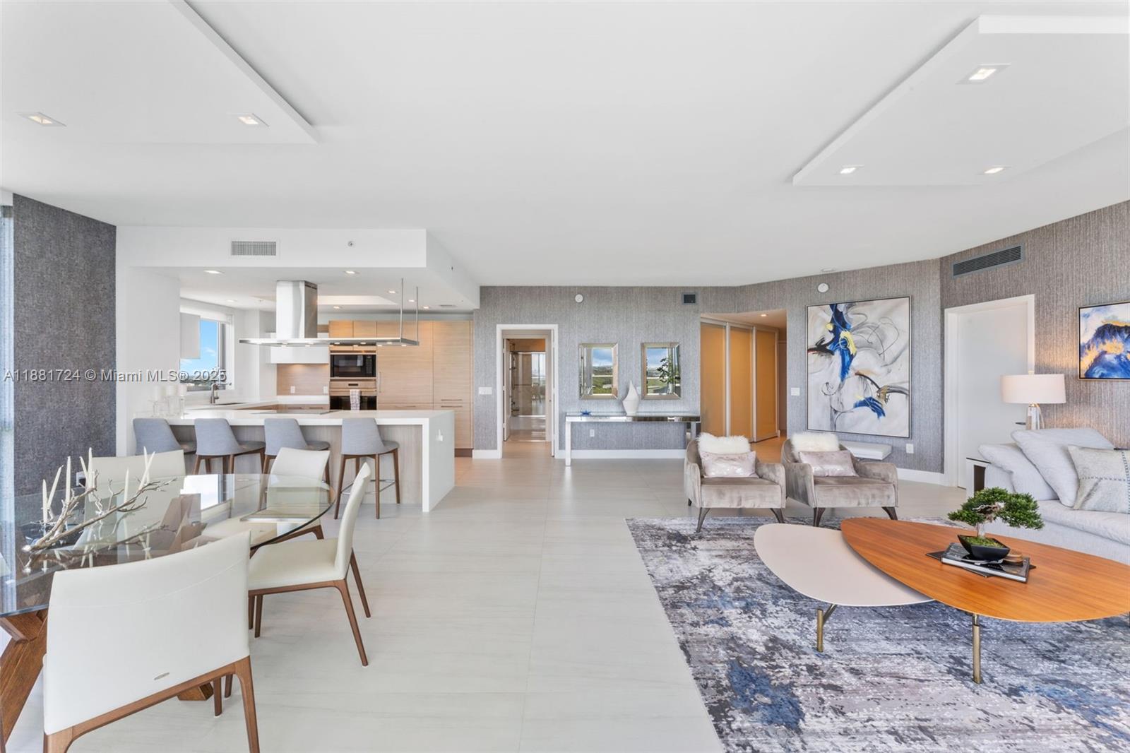 17111 Biscayne Blvd #2202, North Miami Beach FL 33160
