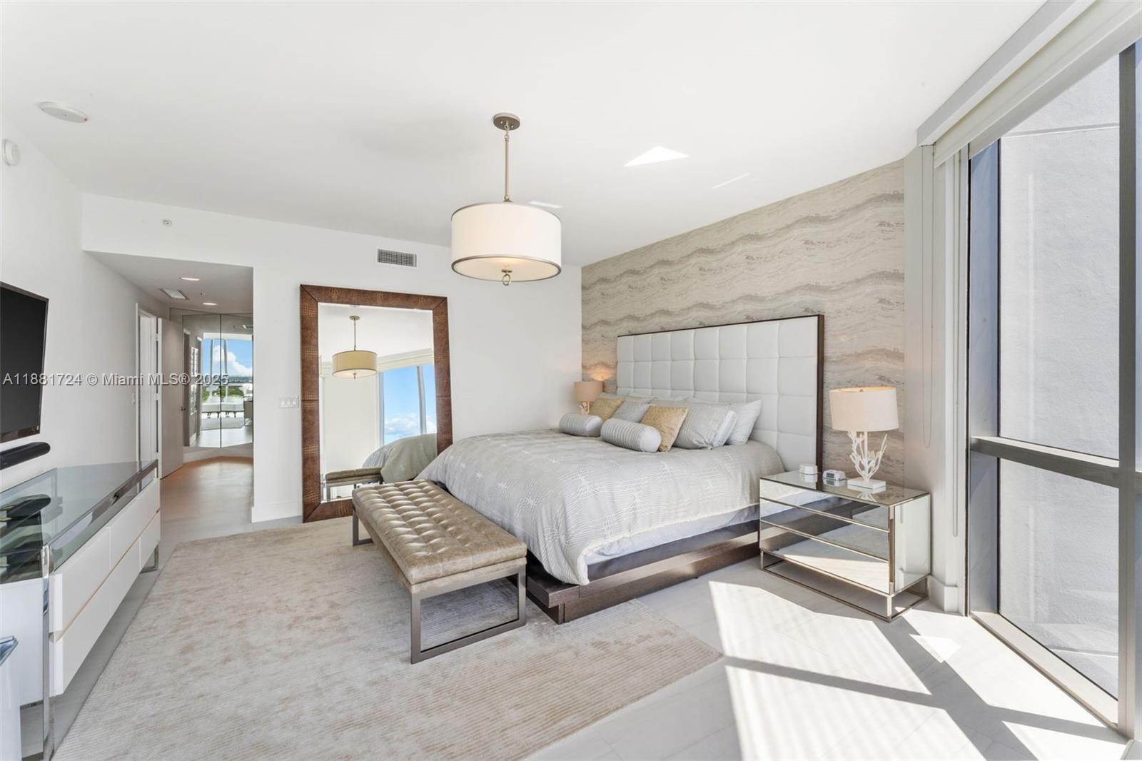 17111 Biscayne Blvd #2202, North Miami Beach FL 33160