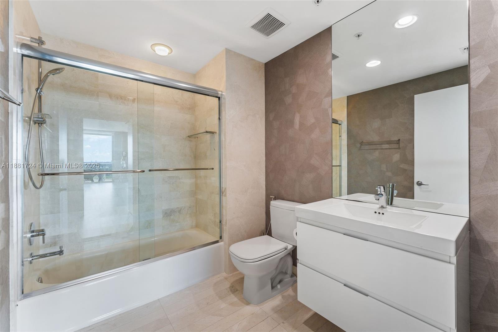 17111 Biscayne Blvd #2202, North Miami Beach FL 33160