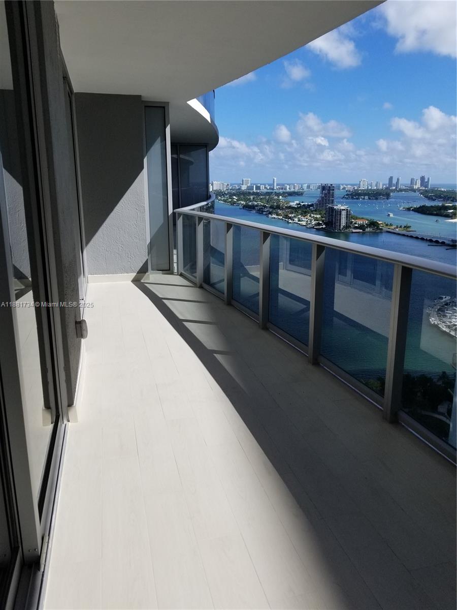 488 NE 18th St #2706, Miami FL 33132