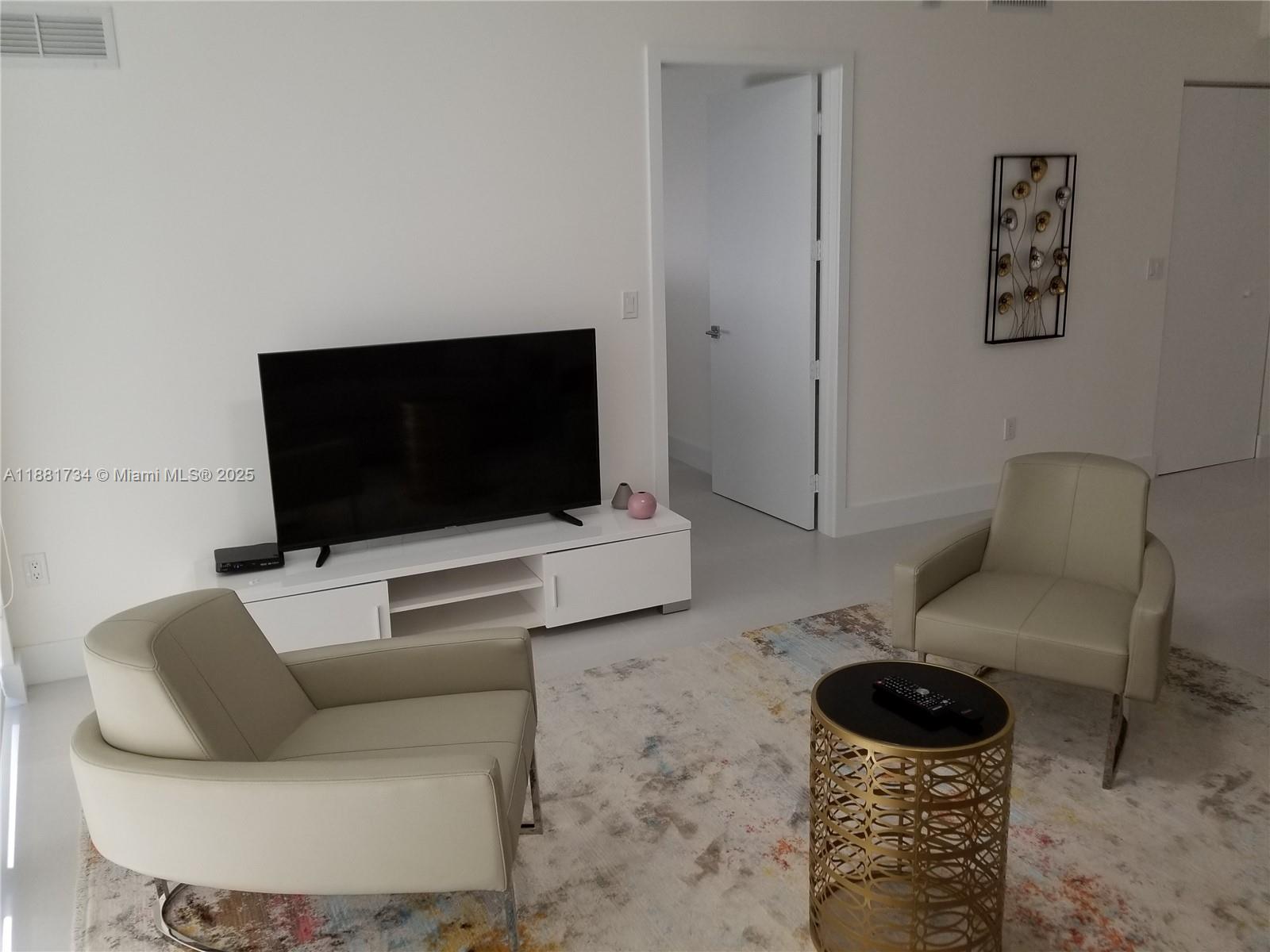 488 NE 18th St #2706, Miami FL 33132