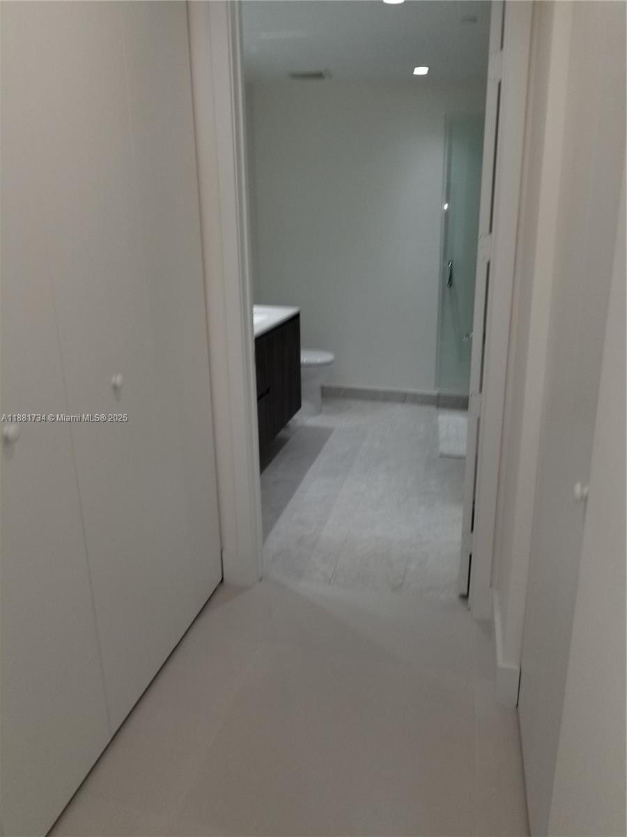 488 NE 18th St #2706, Miami FL 33132