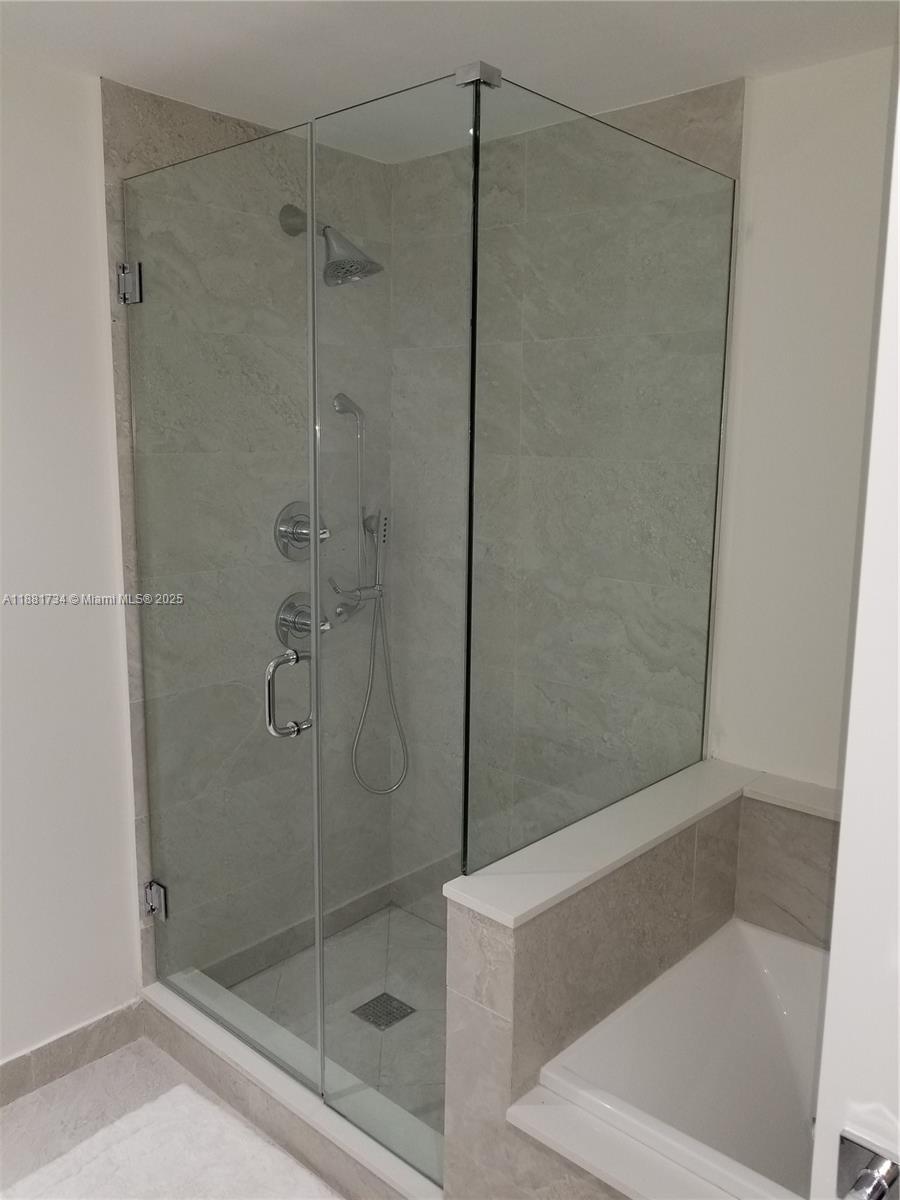 488 NE 18th St #2706, Miami FL 33132