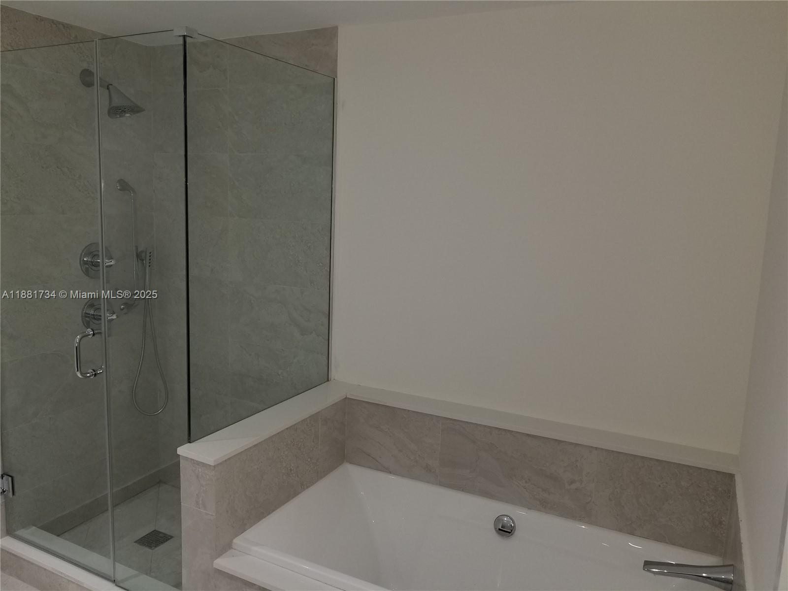 488 NE 18th St #2706, Miami FL 33132