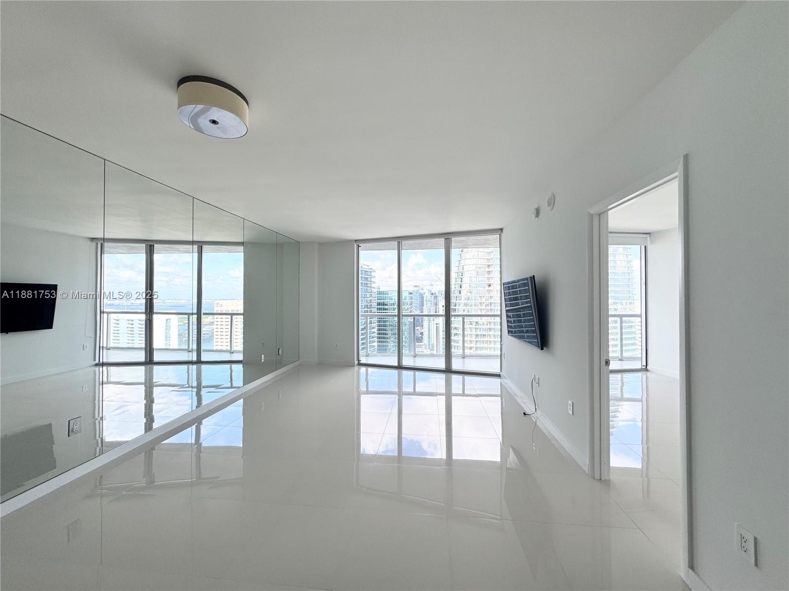 475 Brickell Ave #4812, Miami FL 33131