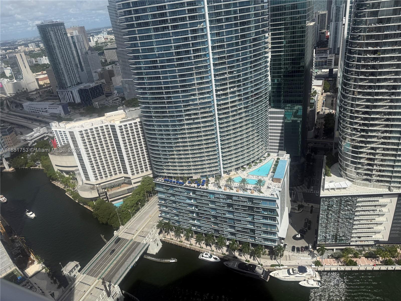 475 Brickell Ave #4812, Miami FL 33131