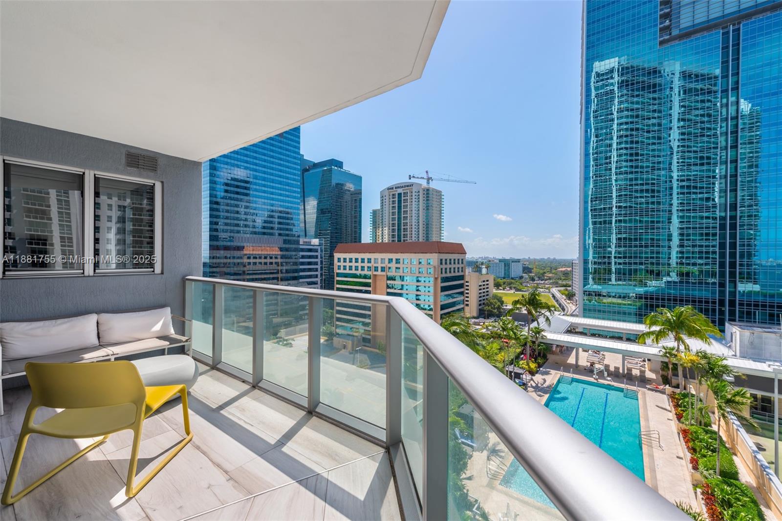 1300 Brickell Bay Dr #1702, Miami FL 33131