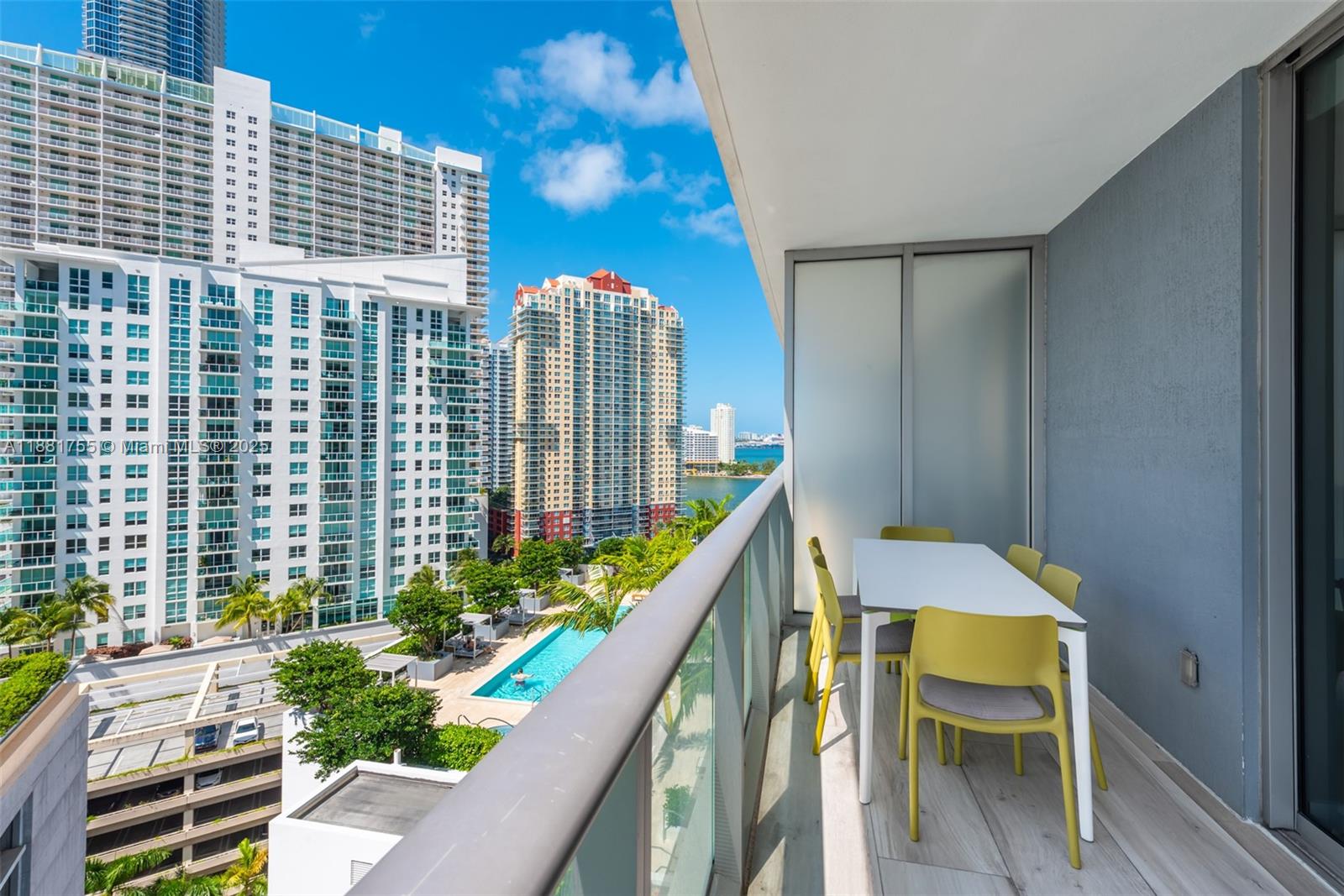 1300 Brickell Bay Dr #1702, Miami FL 33131