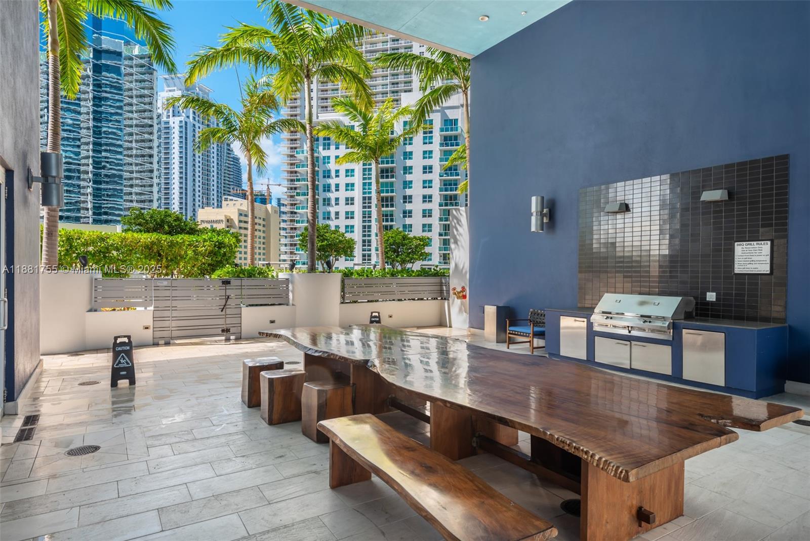 1300 Brickell Bay Dr #1702, Miami FL 33131