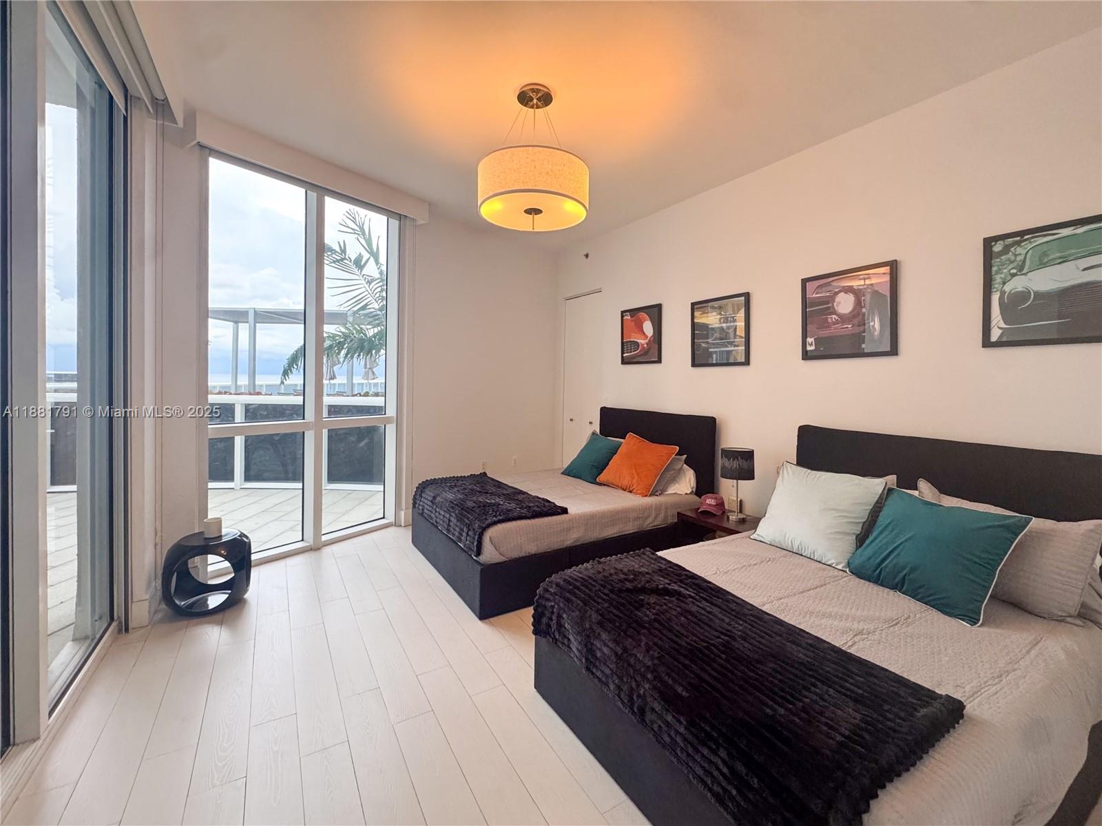 15901 Collins Ave #404, Sunny Isles Beach FL 33160