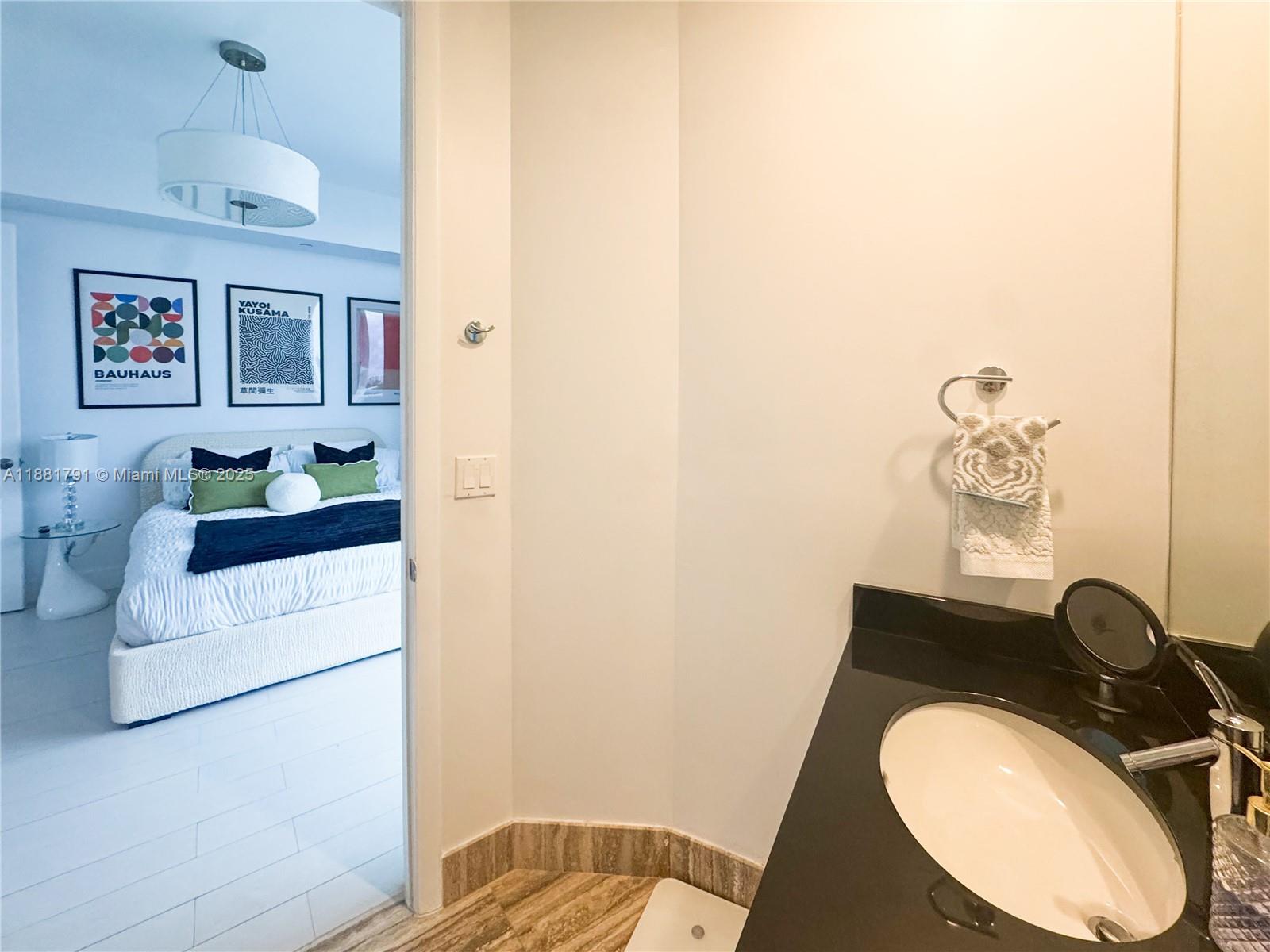 15901 Collins Ave #404, Sunny Isles Beach FL 33160