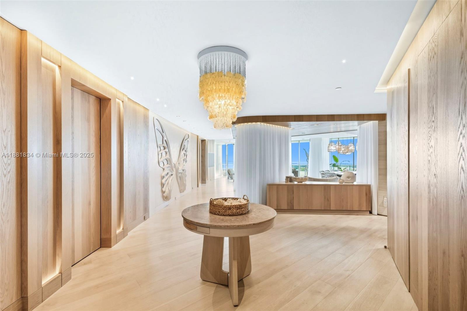 100 S Pointe Dr #3803, Miami Beach FL 33139