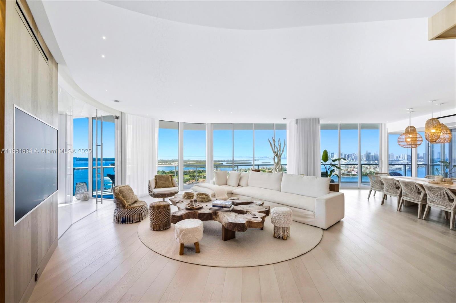 100 S Pointe Dr #3803, Miami Beach FL 33139