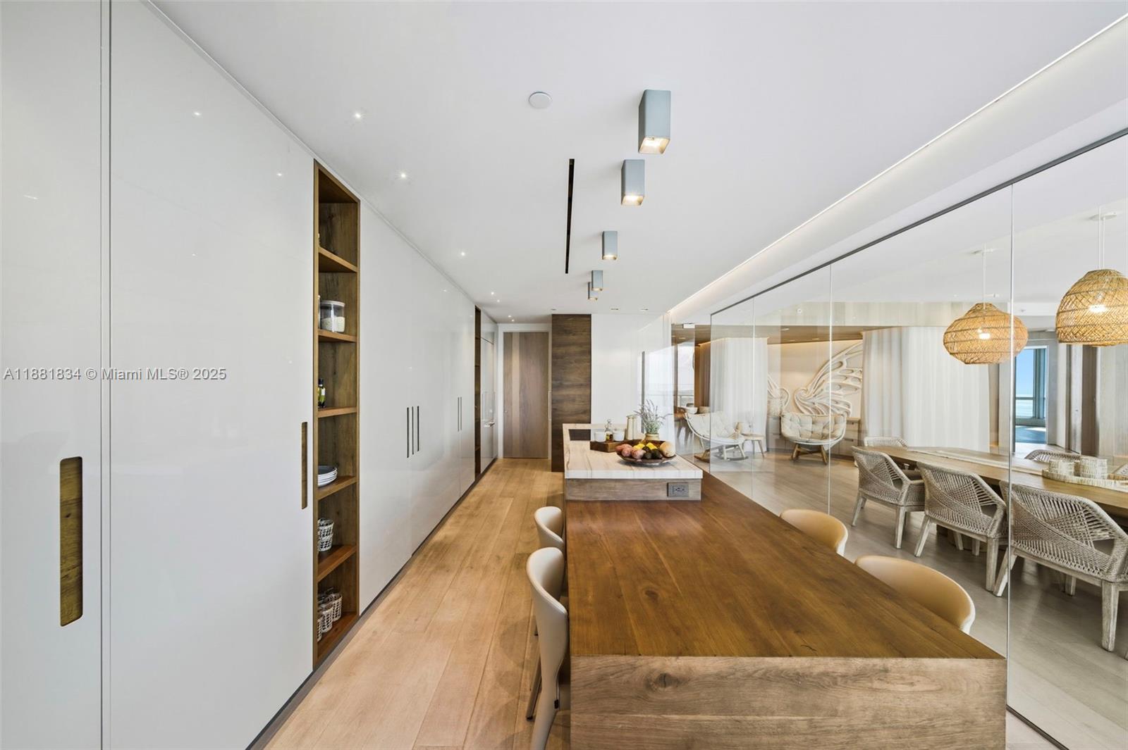 100 S Pointe Dr #3803, Miami Beach FL 33139