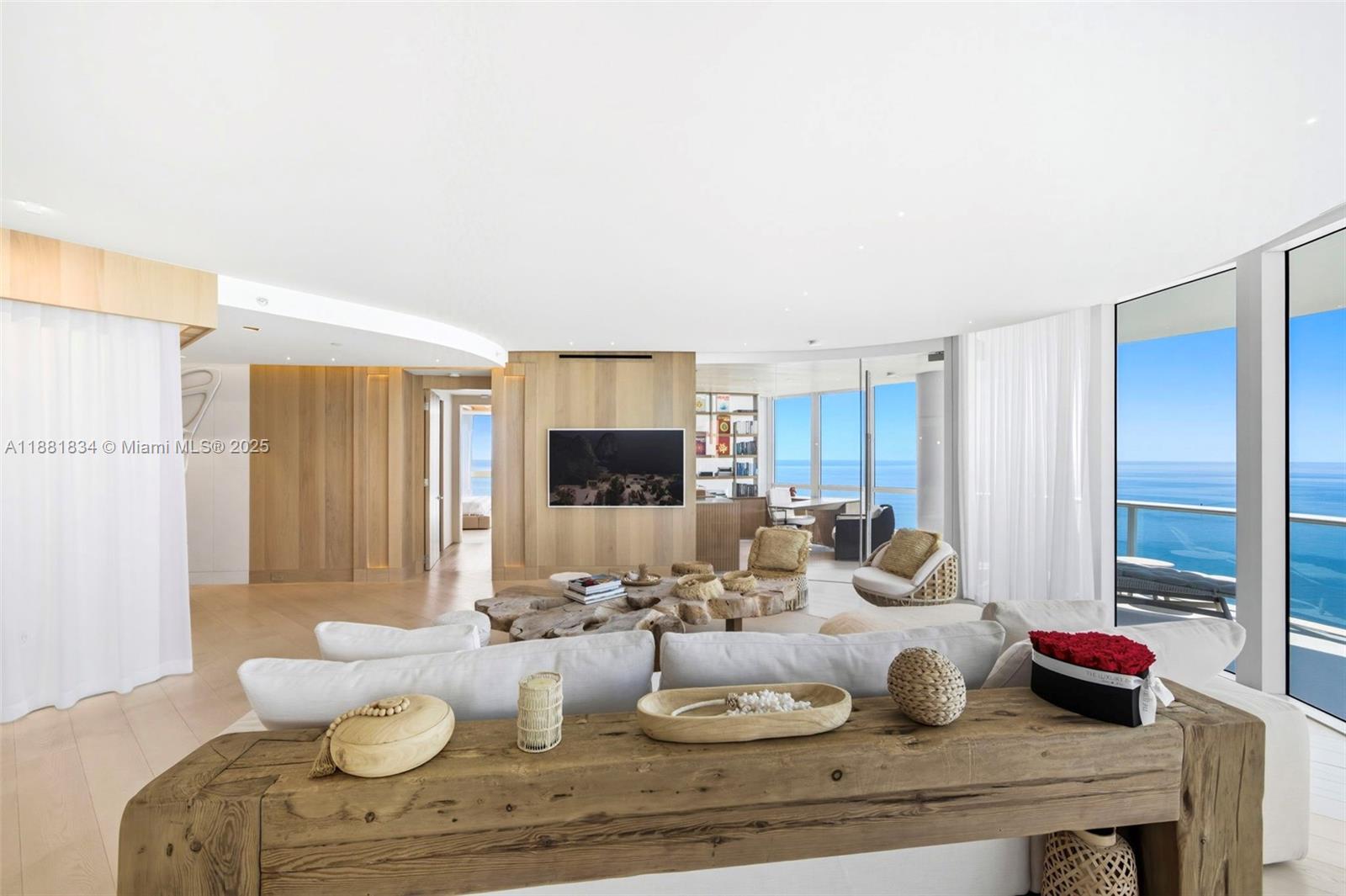 100 S Pointe Dr #3803, Miami Beach FL 33139