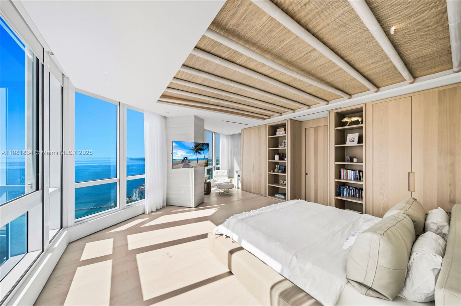 100 S Pointe Dr #3803, Miami Beach FL 33139