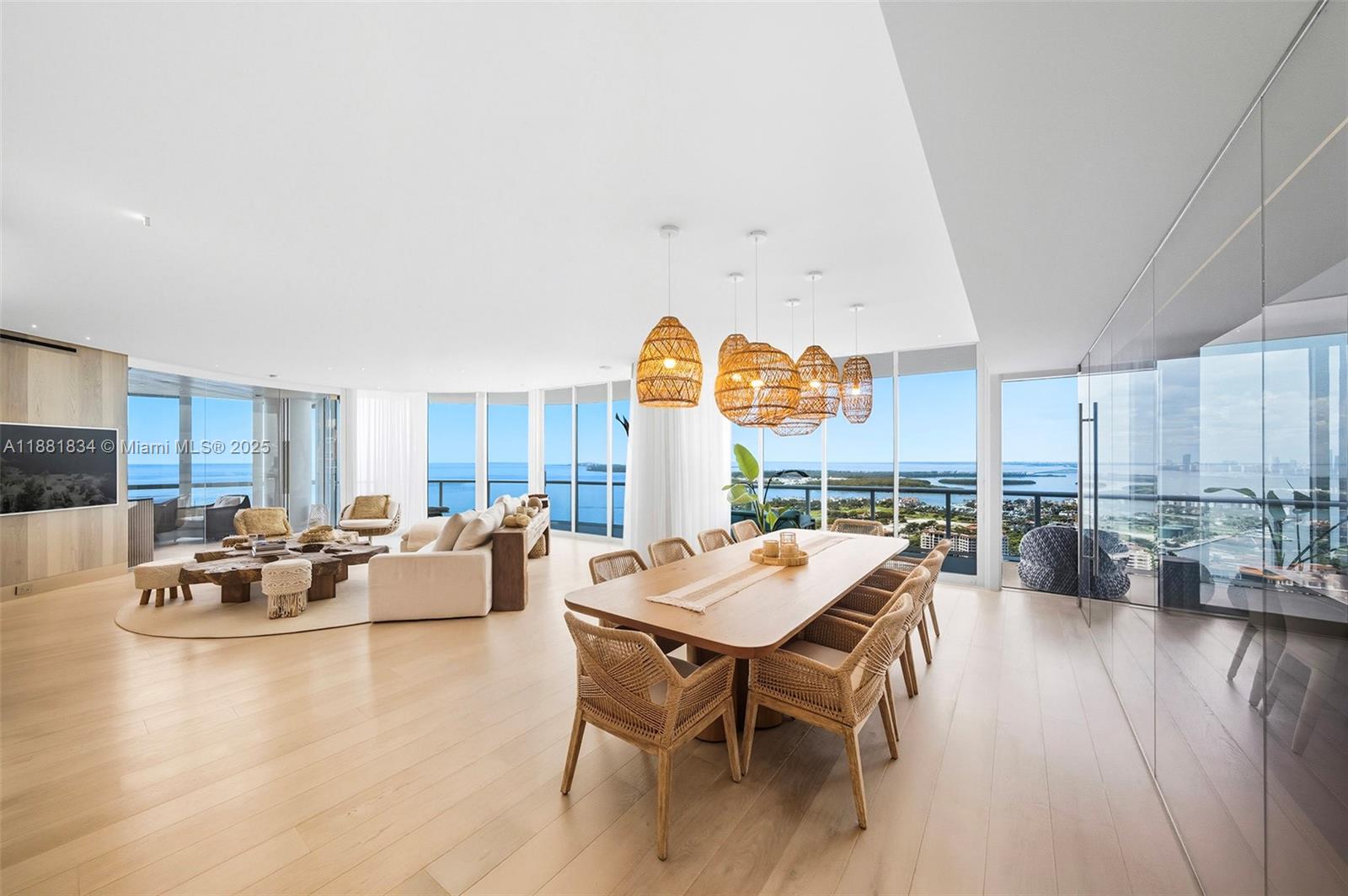 100 S Pointe Dr #3803, Miami Beach FL 33139
