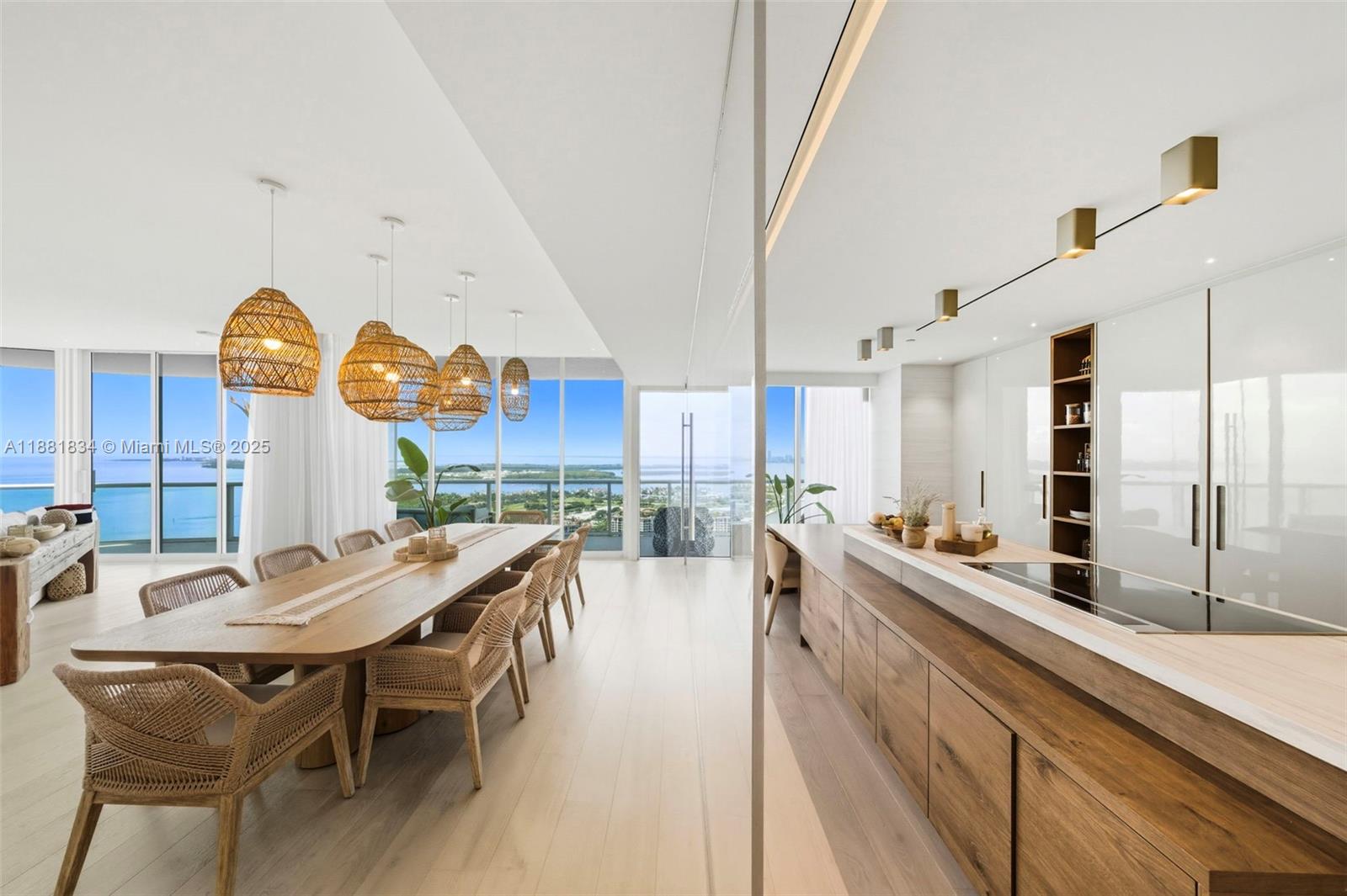100 S Pointe Dr #3803, Miami Beach FL 33139