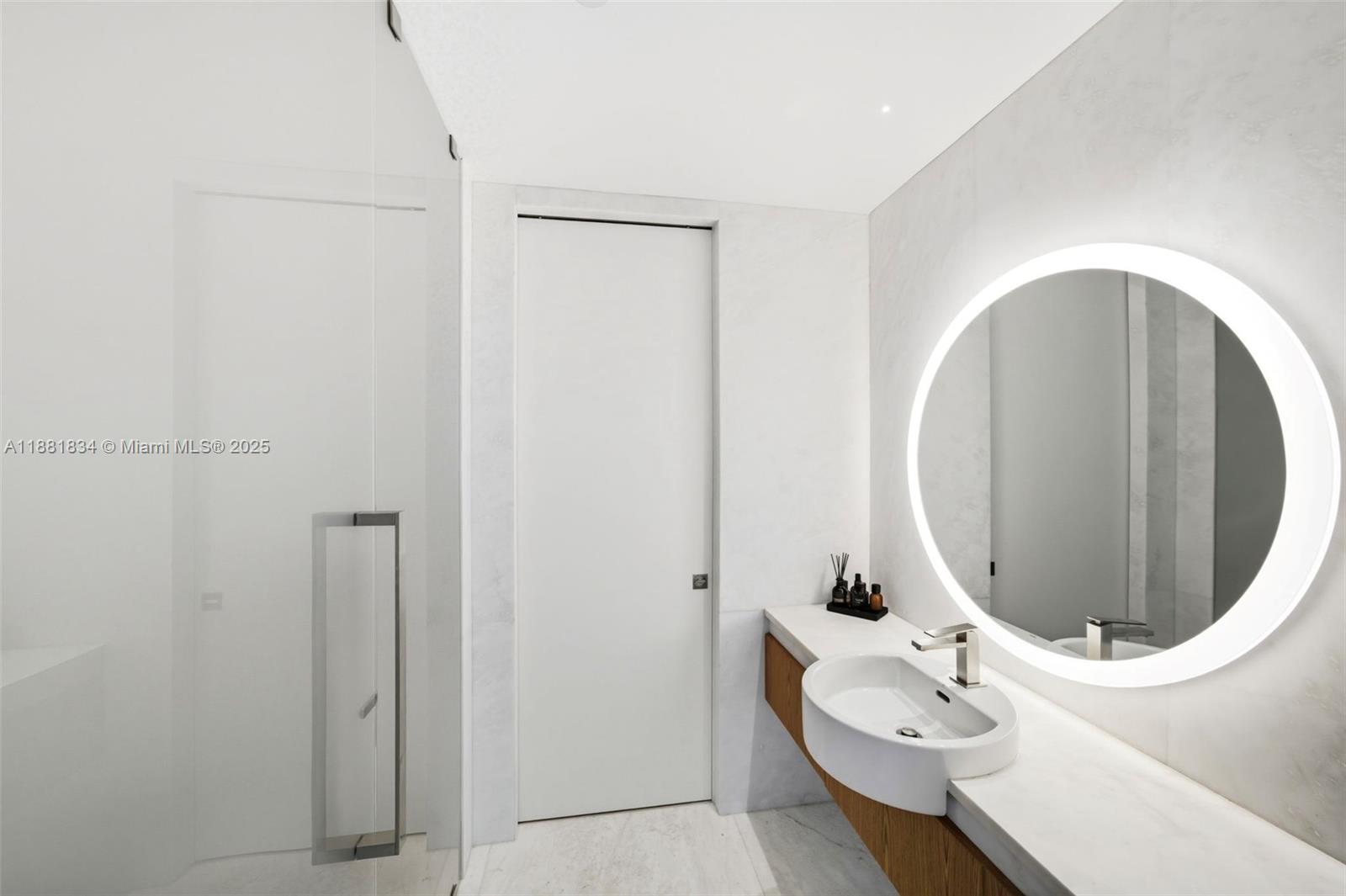 100 S Pointe Dr #3803, Miami Beach FL 33139