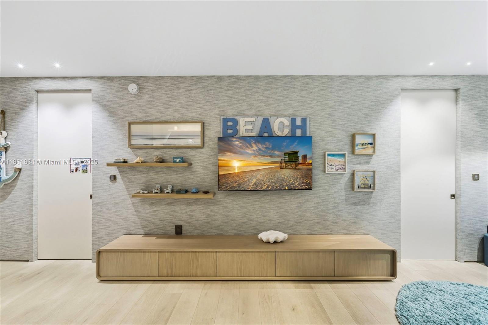 100 S Pointe Dr #3803, Miami Beach FL 33139
