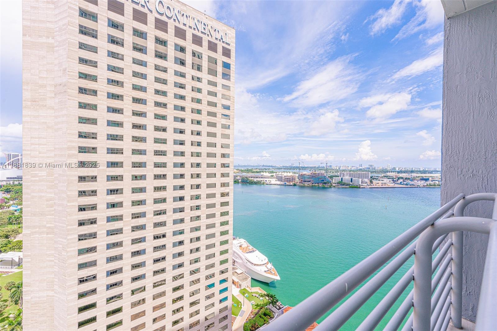335 S Biscayne Blvd #2602, Miami FL 33131