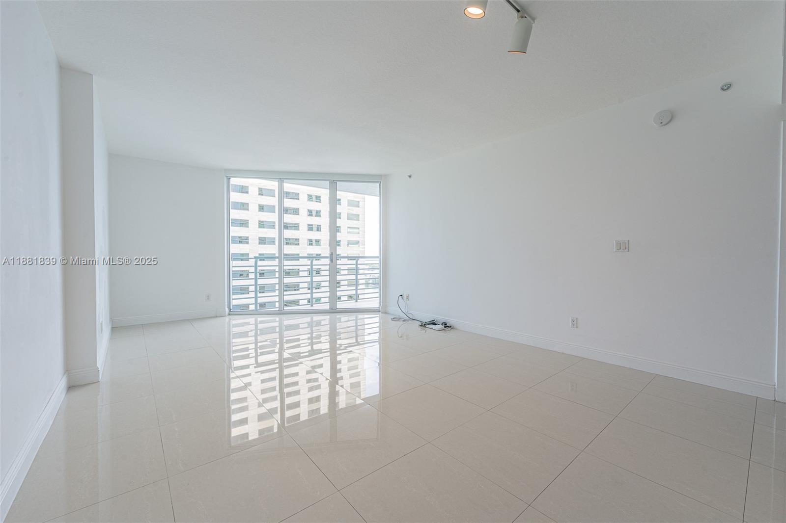 335 S Biscayne Blvd #2602, Miami FL 33131
