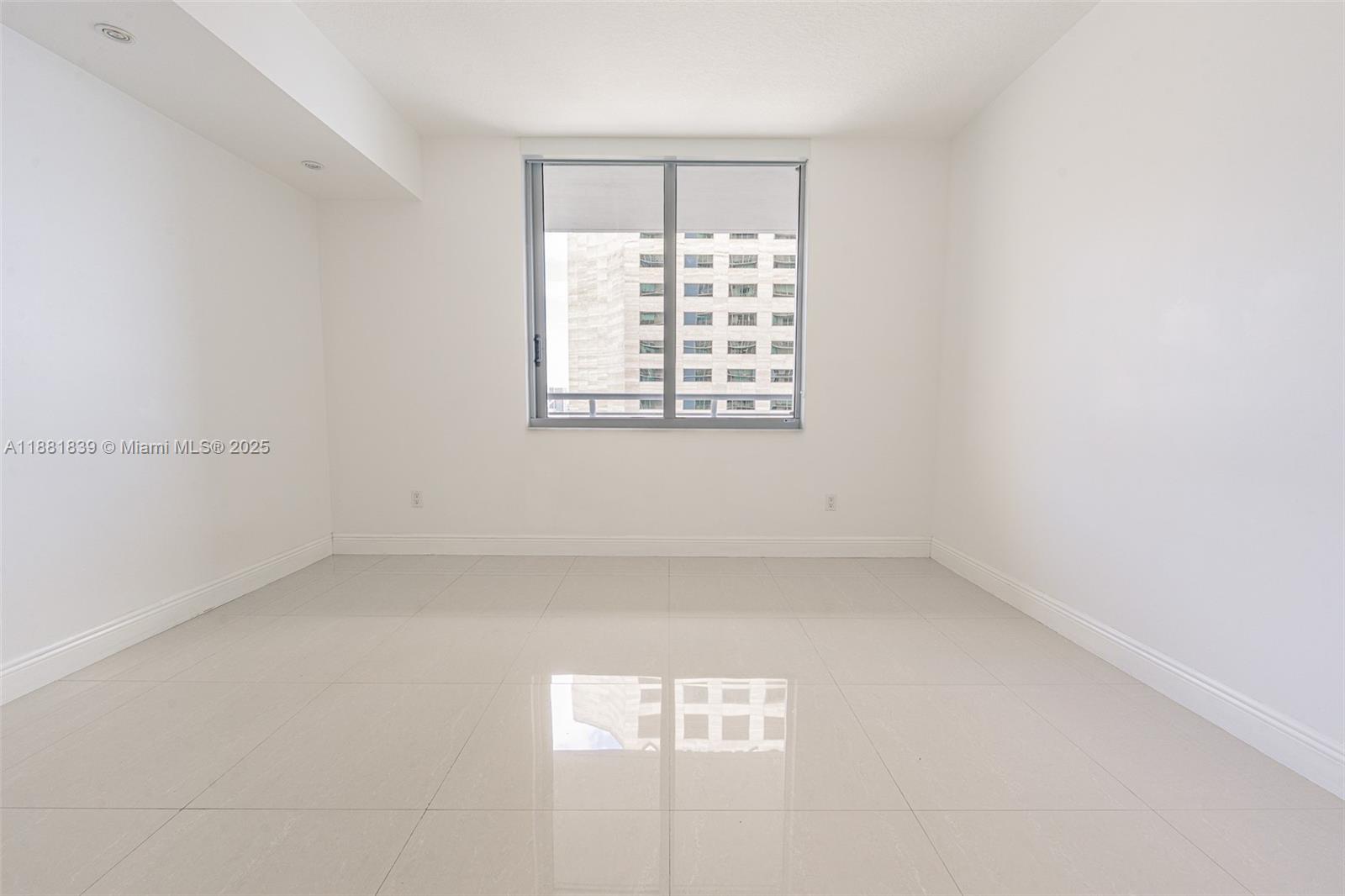 335 S Biscayne Blvd #2602, Miami FL 33131