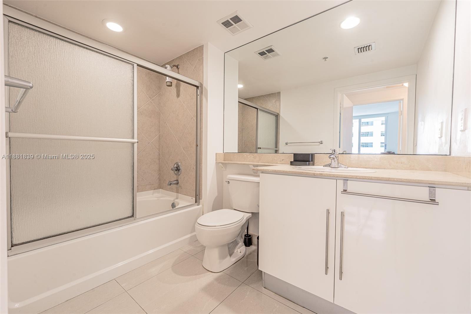 335 S Biscayne Blvd #2602, Miami FL 33131