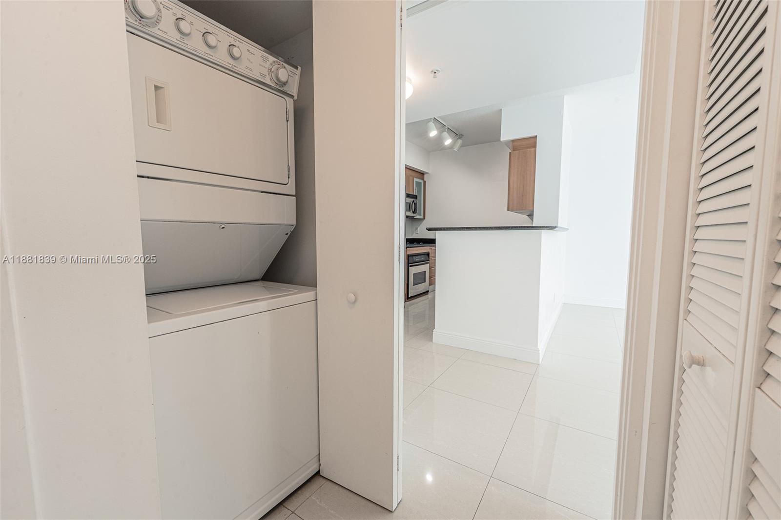 335 S Biscayne Blvd #2602, Miami FL 33131