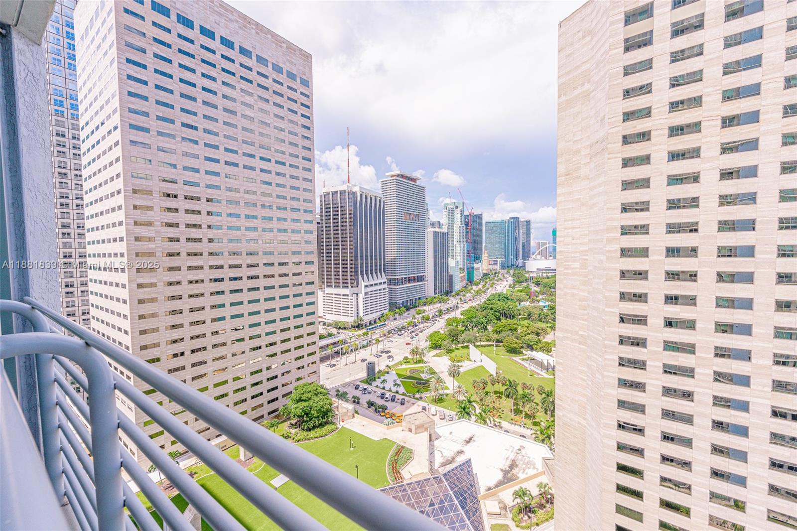 335 S Biscayne Blvd #2602, Miami FL 33131