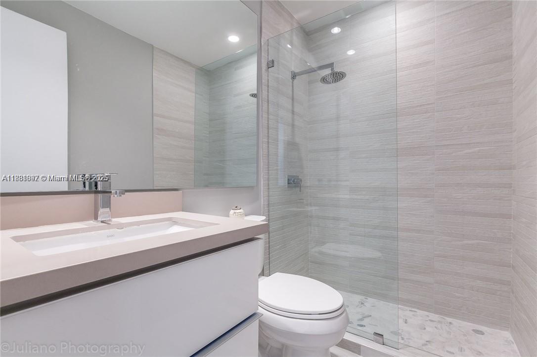 2451 Brickell Ave #3E, Miami FL 33129
