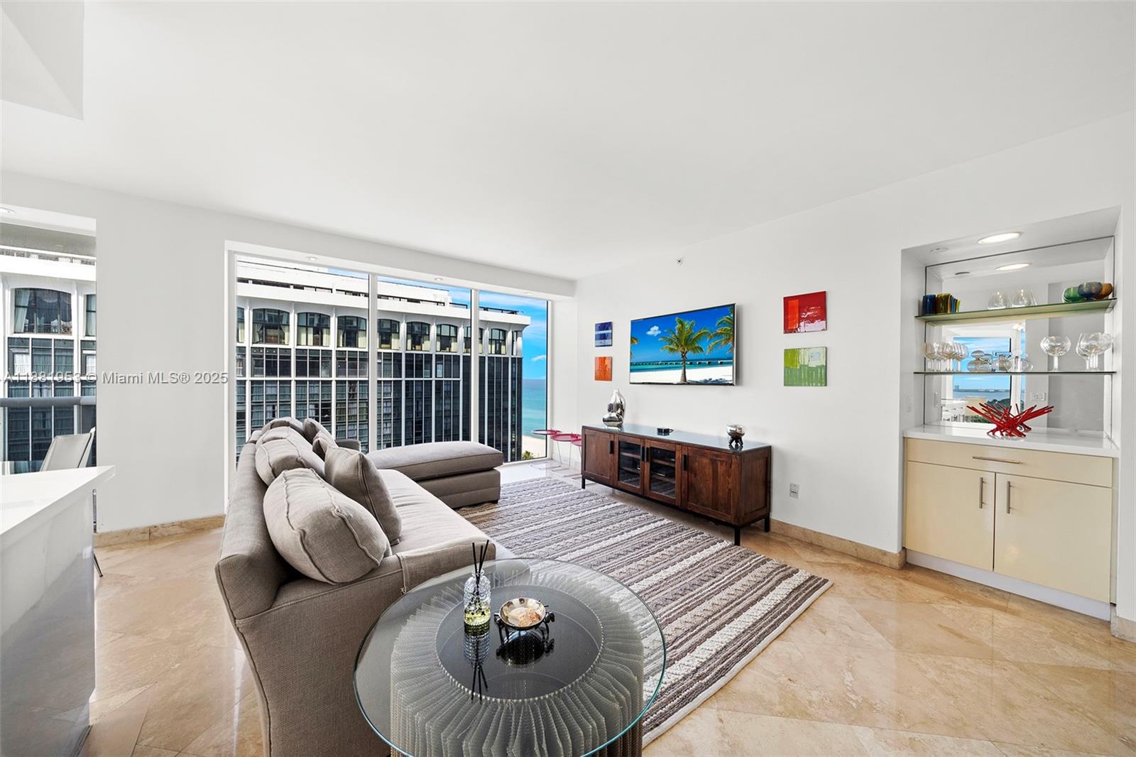 4779 Collins Ave #1707, Miami Beach FL 33140