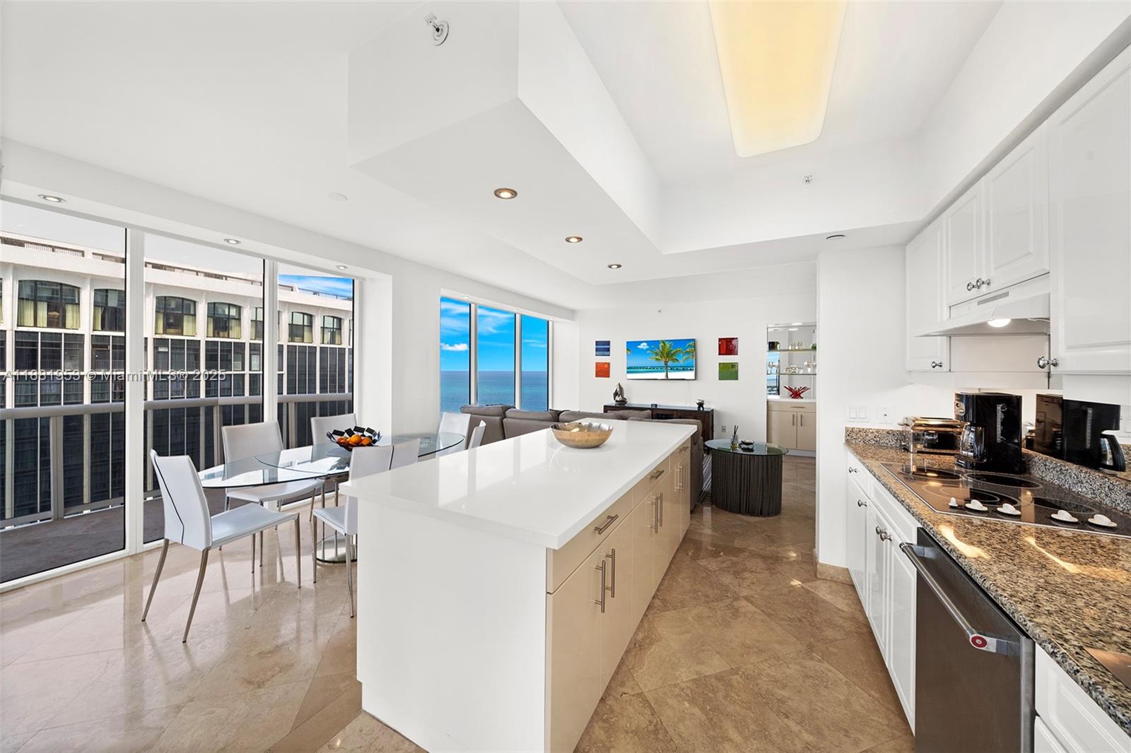4779 Collins Ave #1707, Miami Beach FL 33140