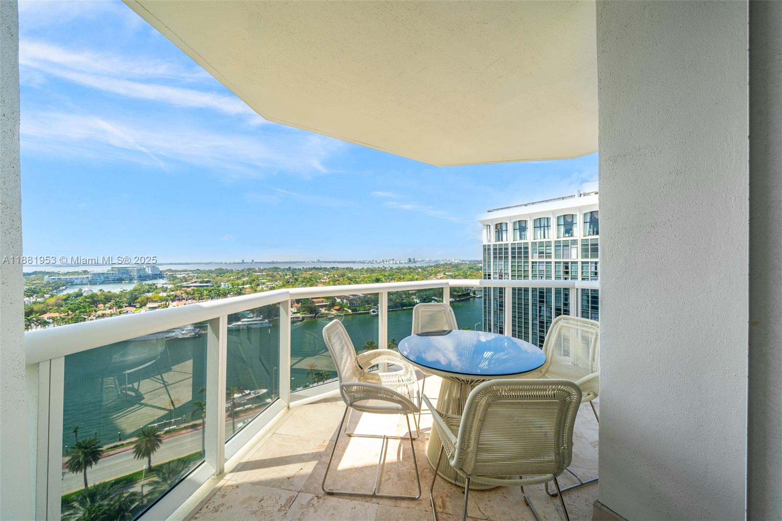 4779 Collins Ave #1707, Miami Beach FL 33140