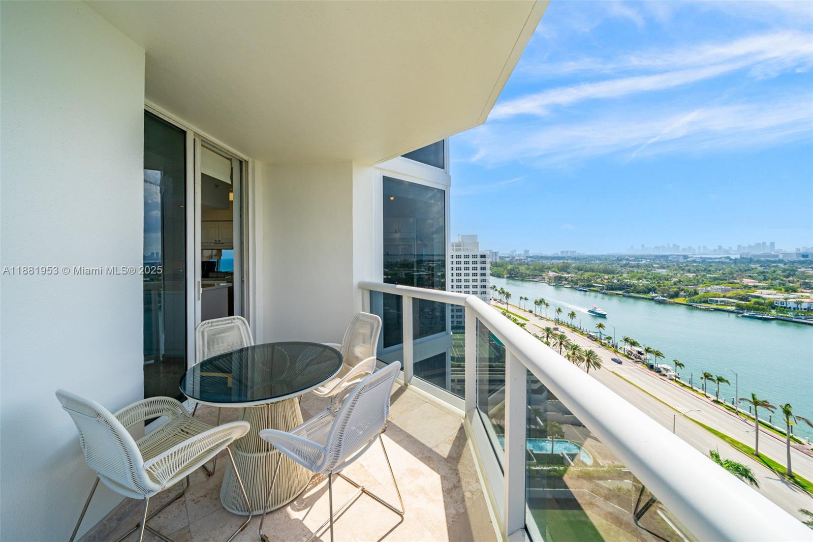 4779 Collins Ave #1707, Miami Beach FL 33140