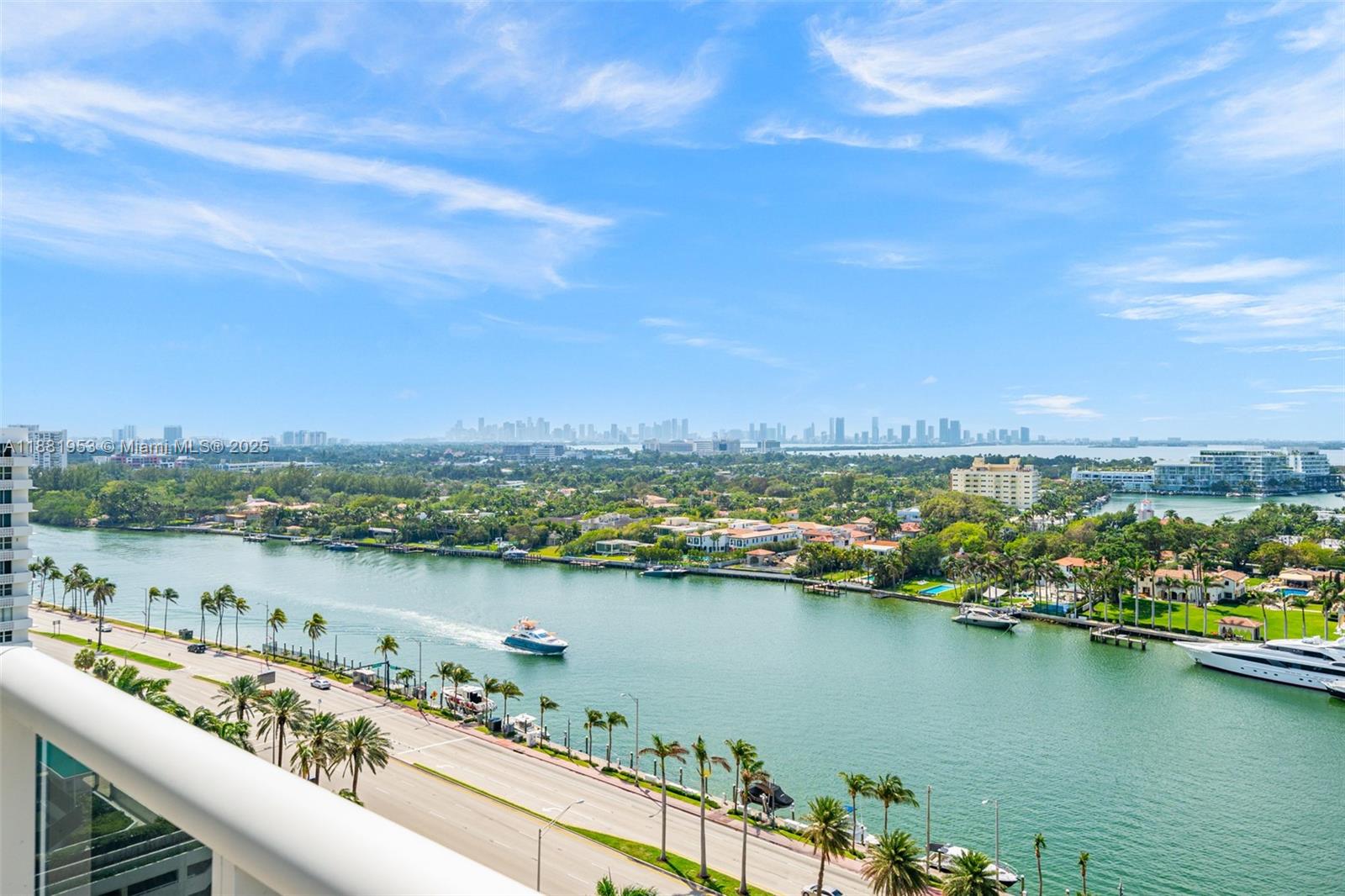 4779 Collins Ave #1707, Miami Beach FL 33140