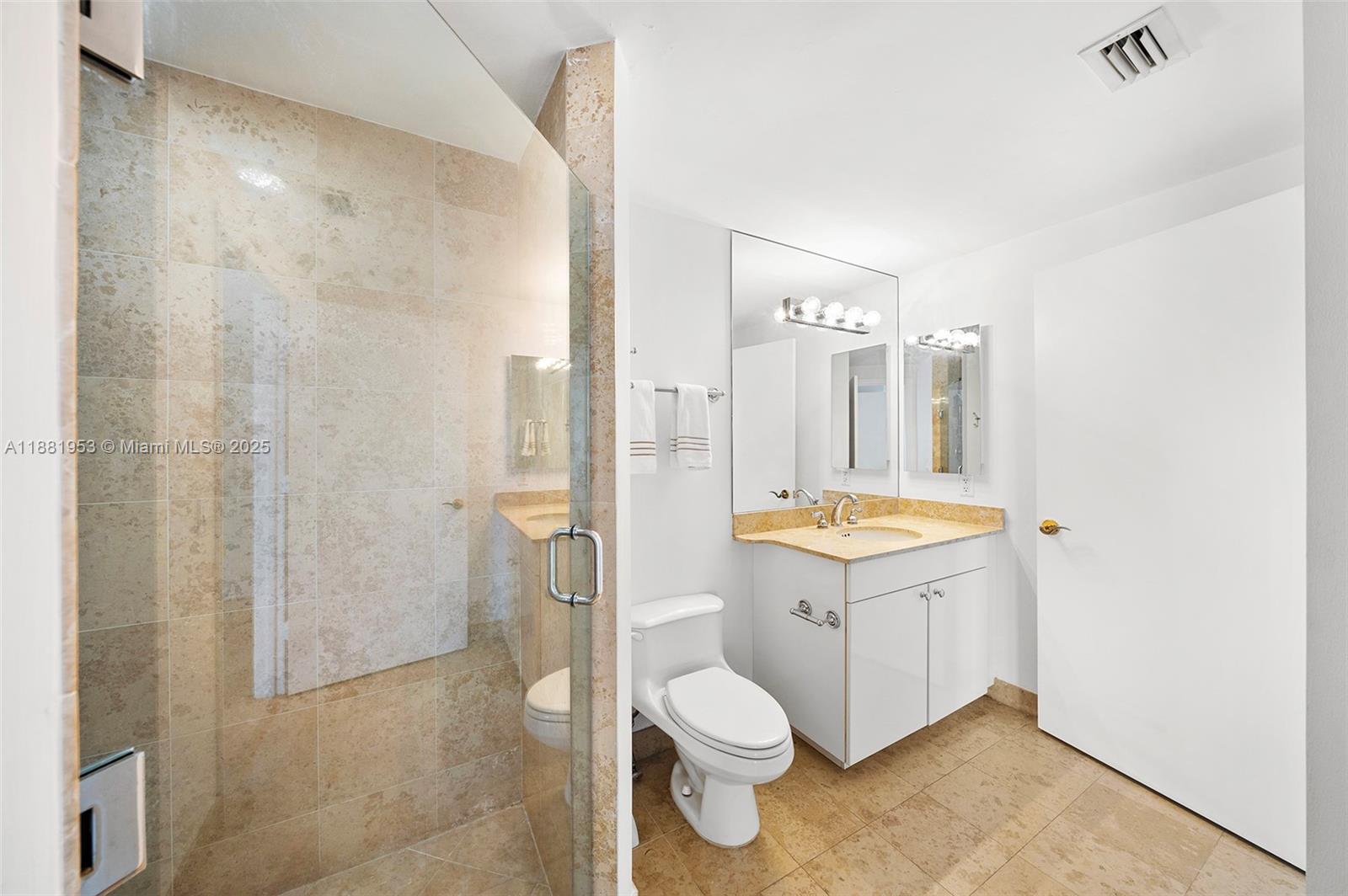 4779 Collins Ave #1707, Miami Beach FL 33140