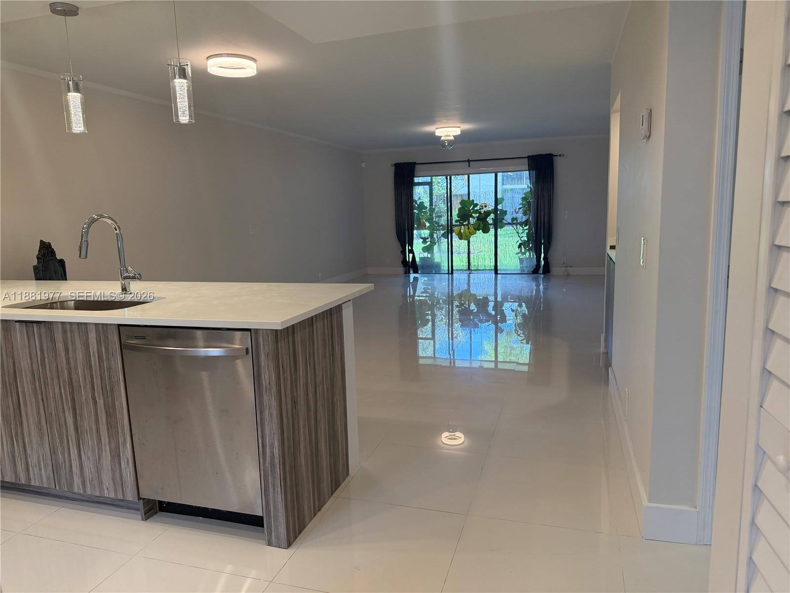 16531 Blatt Blvd #103, Weston FL 33326