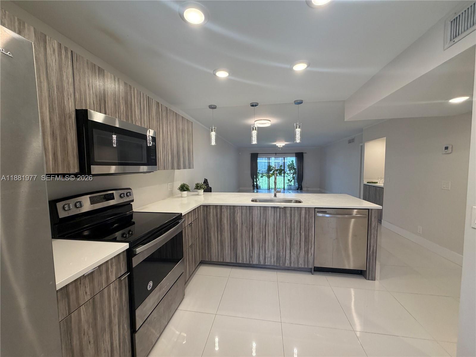 16531 Blatt Blvd #103, Weston FL 33326
