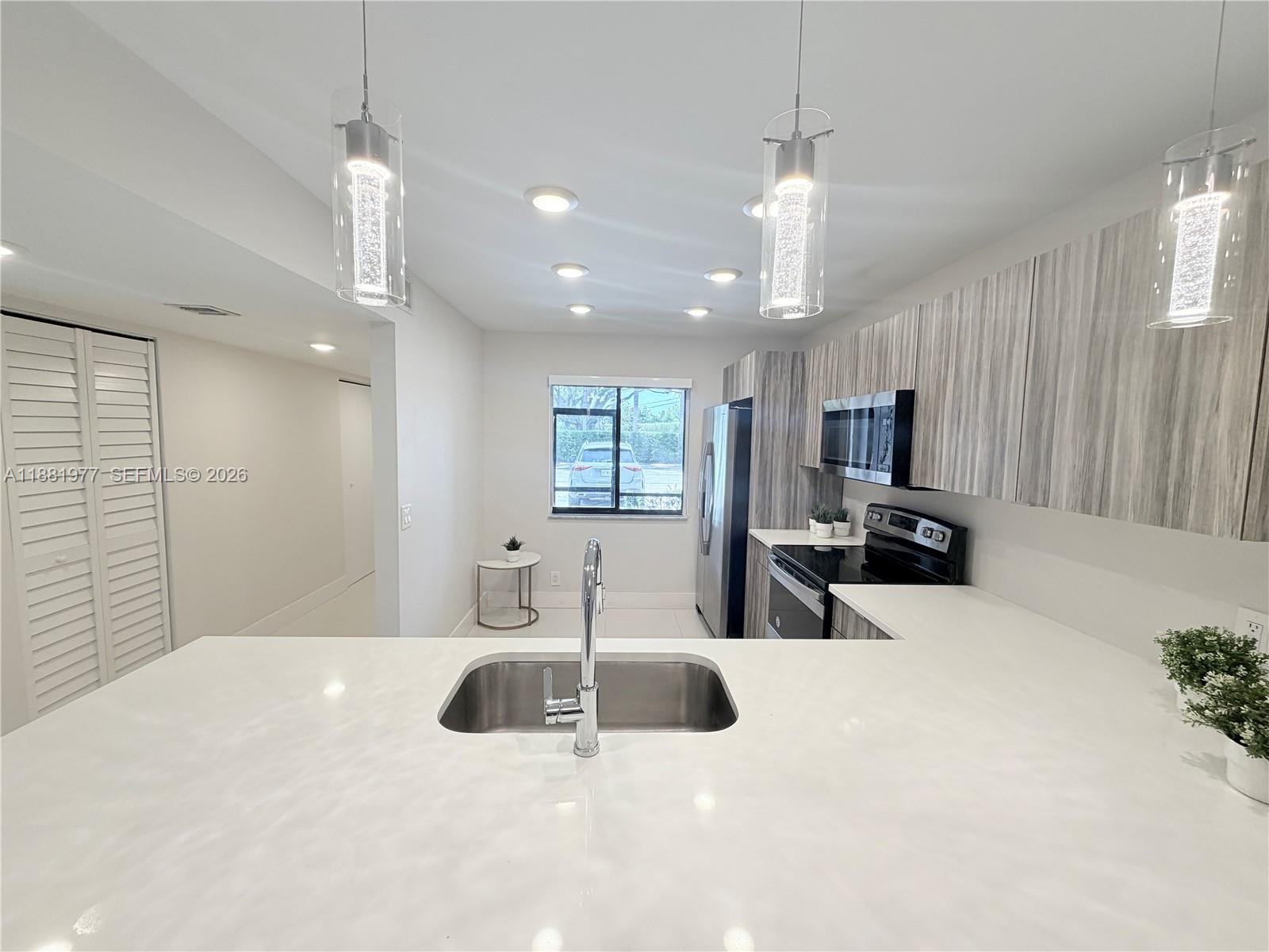 16531 Blatt Blvd #103, Weston FL 33326