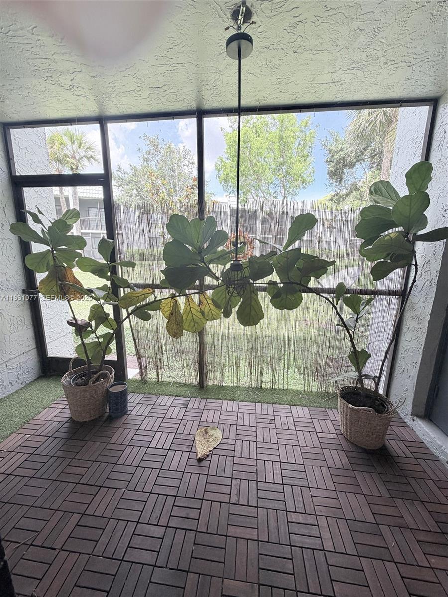 16531 Blatt Blvd #103, Weston FL 33326