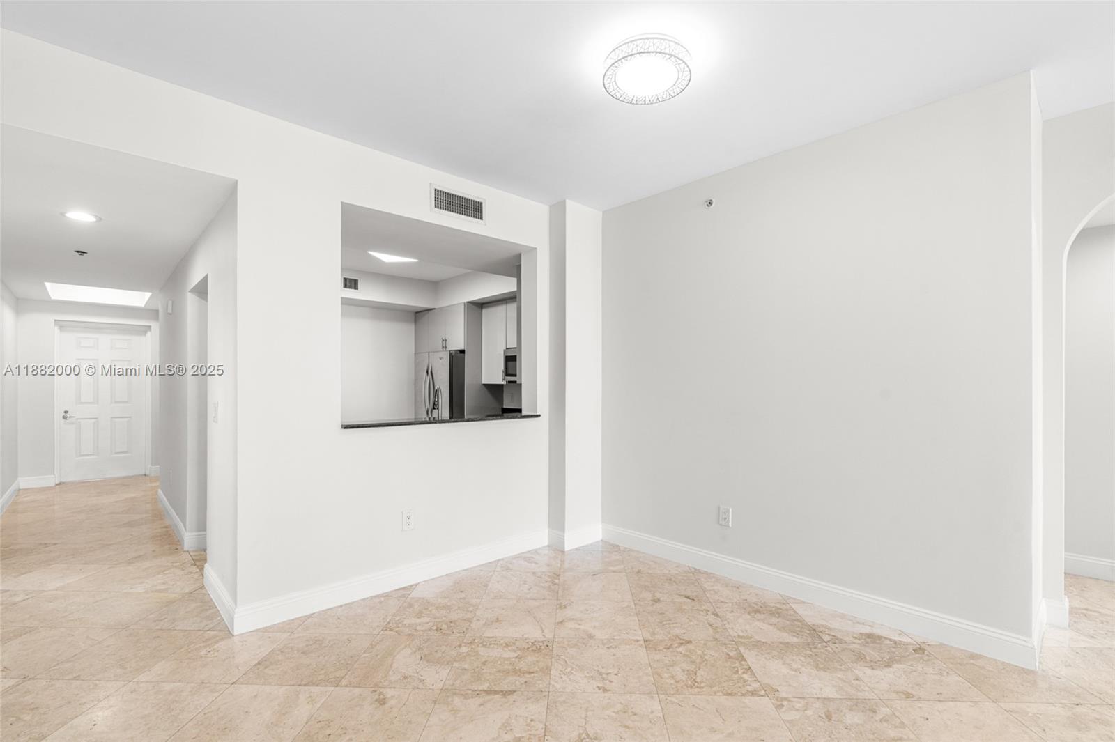 3340 NE 190th St #1208, Aventura FL 33180